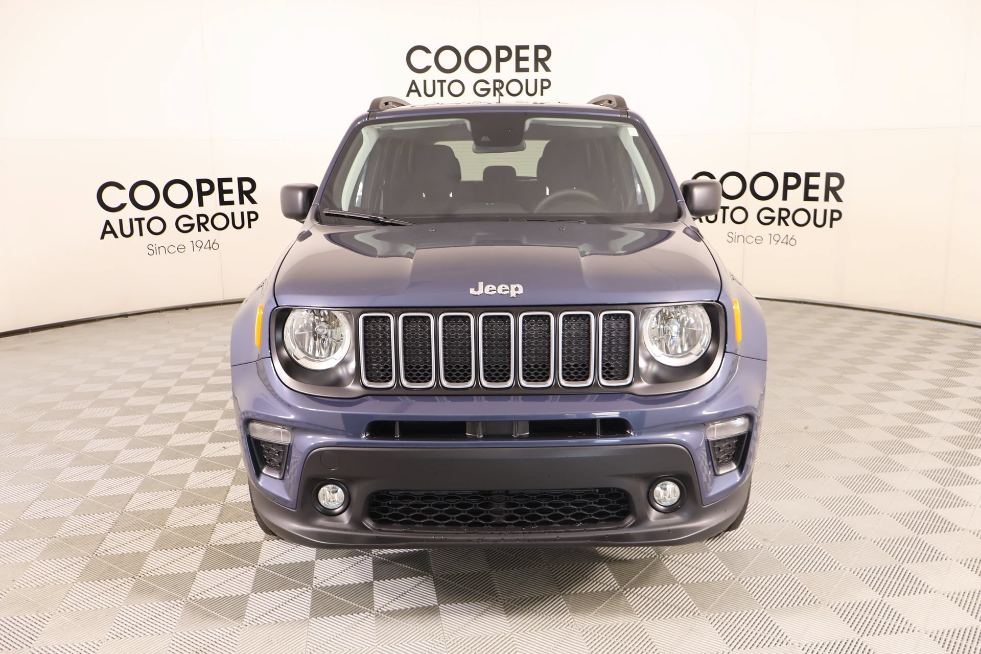 Used 2022 Jeep Renegade Latitude AWD/4WD image 10
