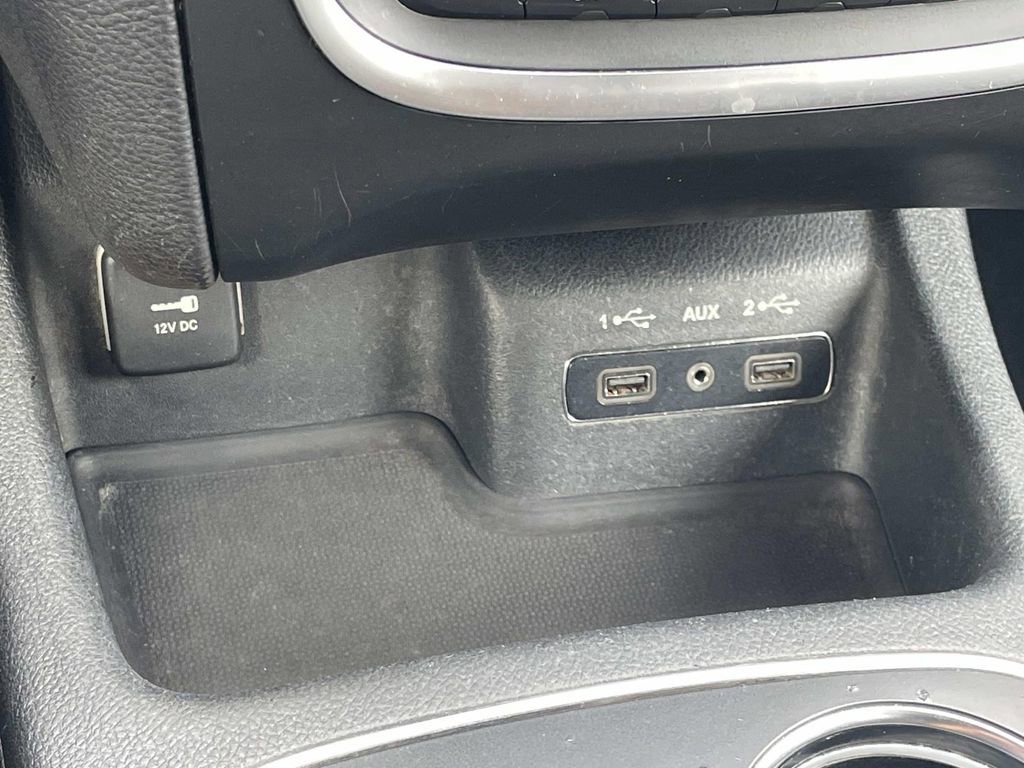 Used 2019 Dodge Durango SXT w/ 3rd Row Seating Group image 21