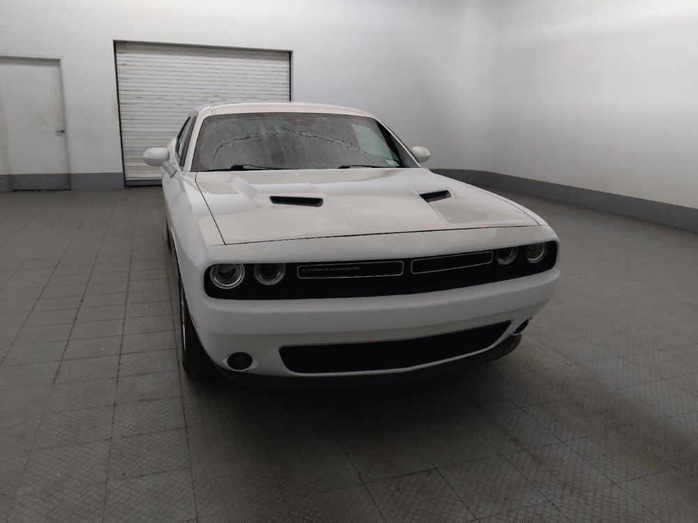 Used 2021 Dodge Challenger SXT w/ Driver Convenience Group RWD image 14