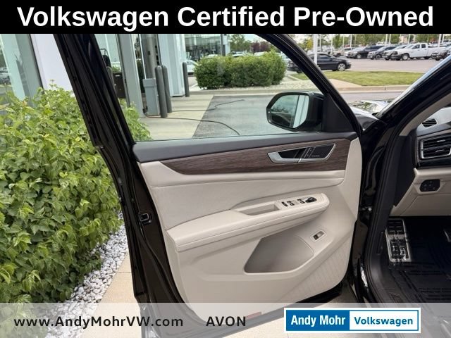 Used 2024 Volkswagen Atlas SEL Premium R-Line AWD/4WD image 14