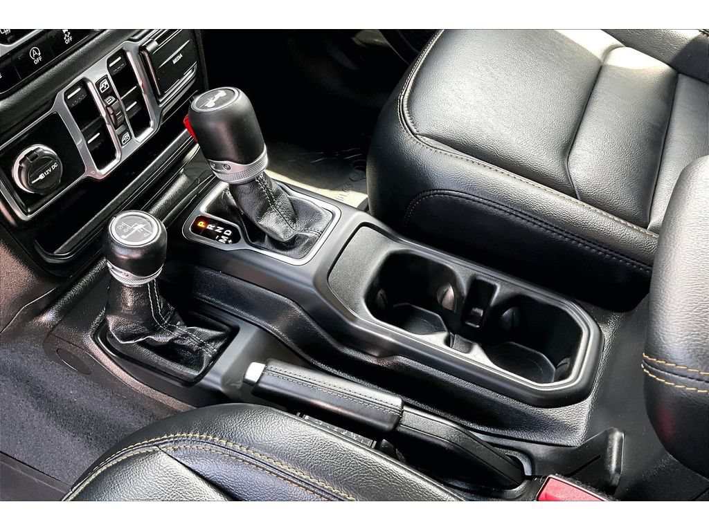 Certified 2024 Jeep Wrangler Unlimited Sahara AWD/4WD image 27