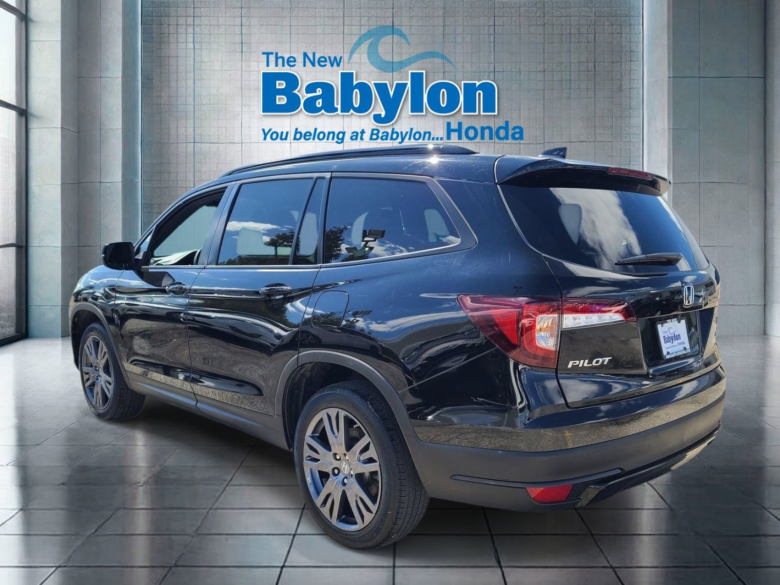 Used 2022 Honda Pilot Sport image 3