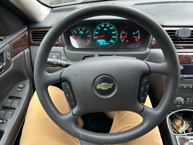 Used 2015 Chevrolet Impala LTZ image 2