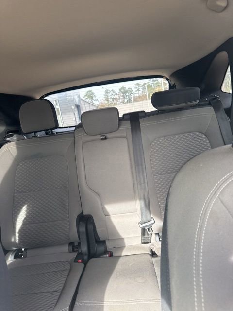 Used 2020 Ford Escape SE image 19