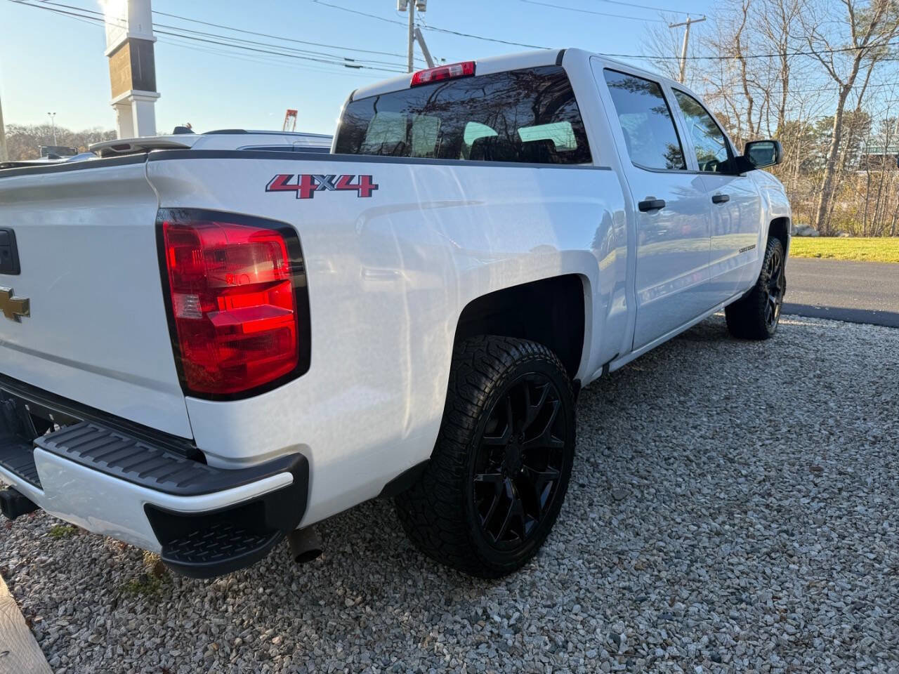 Used 2018 Chevrolet Silverado 1500 Custom w/ Custom Value Package image 8