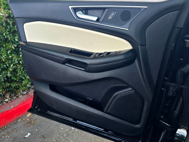 Used 2020 Ford Edge SEL w/ Convenience Package FWD image 19
