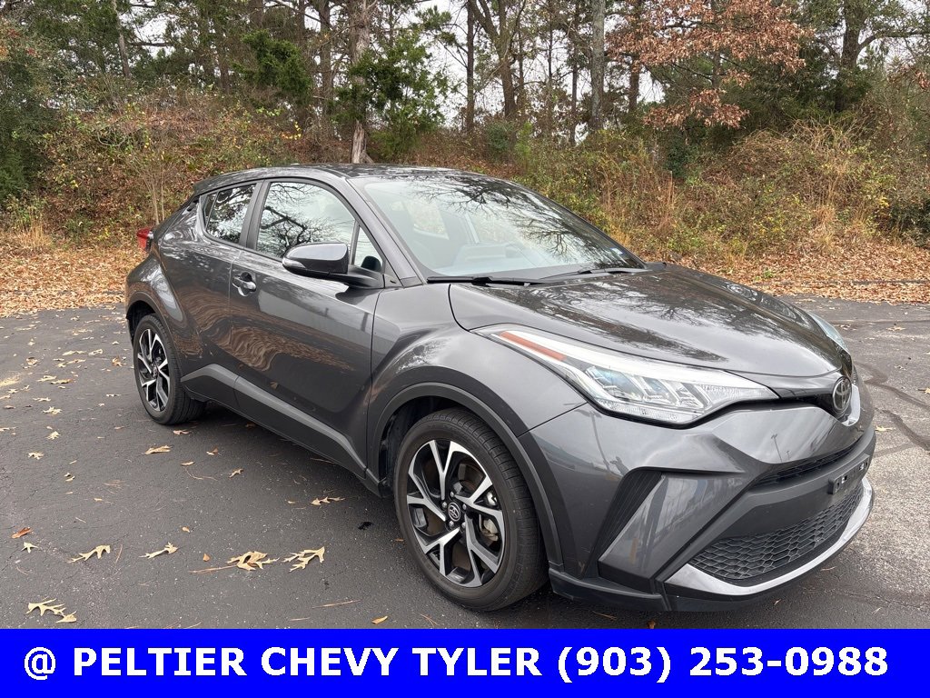 Used 2022 Toyota C-HR XLE image 1