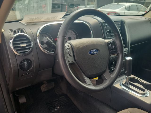 Used 2010 Ford Explorer Sport Trac XLT AWD/4WD image 11