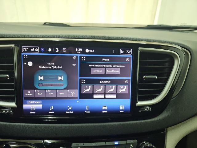 Used 2023 Chrysler Pacifica Touring-L FWD image 2