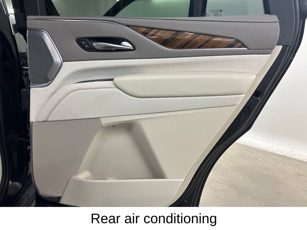 Used 2023 Cadillac Escalade Sport Platinum AWD/4WD image 26