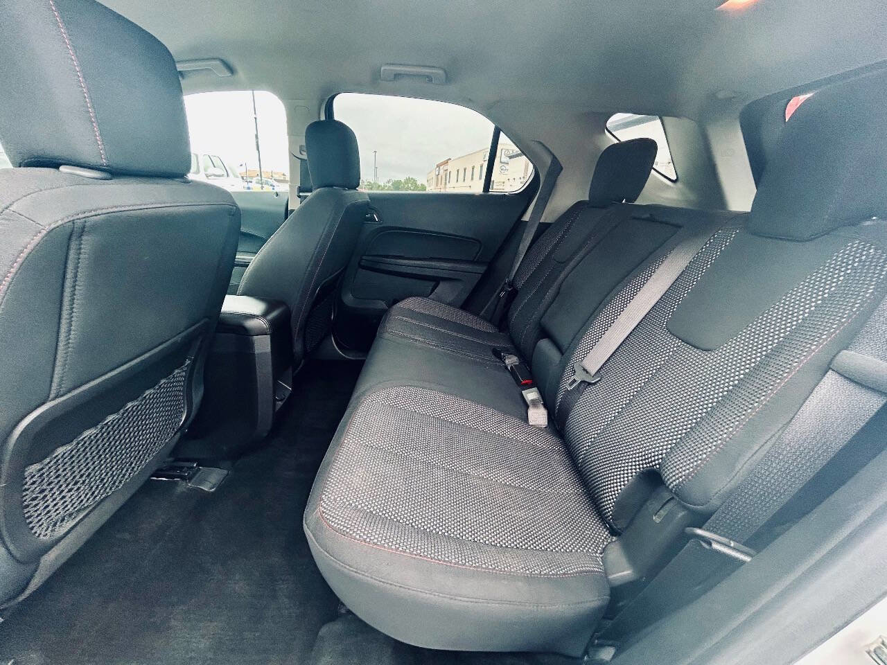 Used 2017 Chevrolet Equinox LT w/ Convenience Package image 21