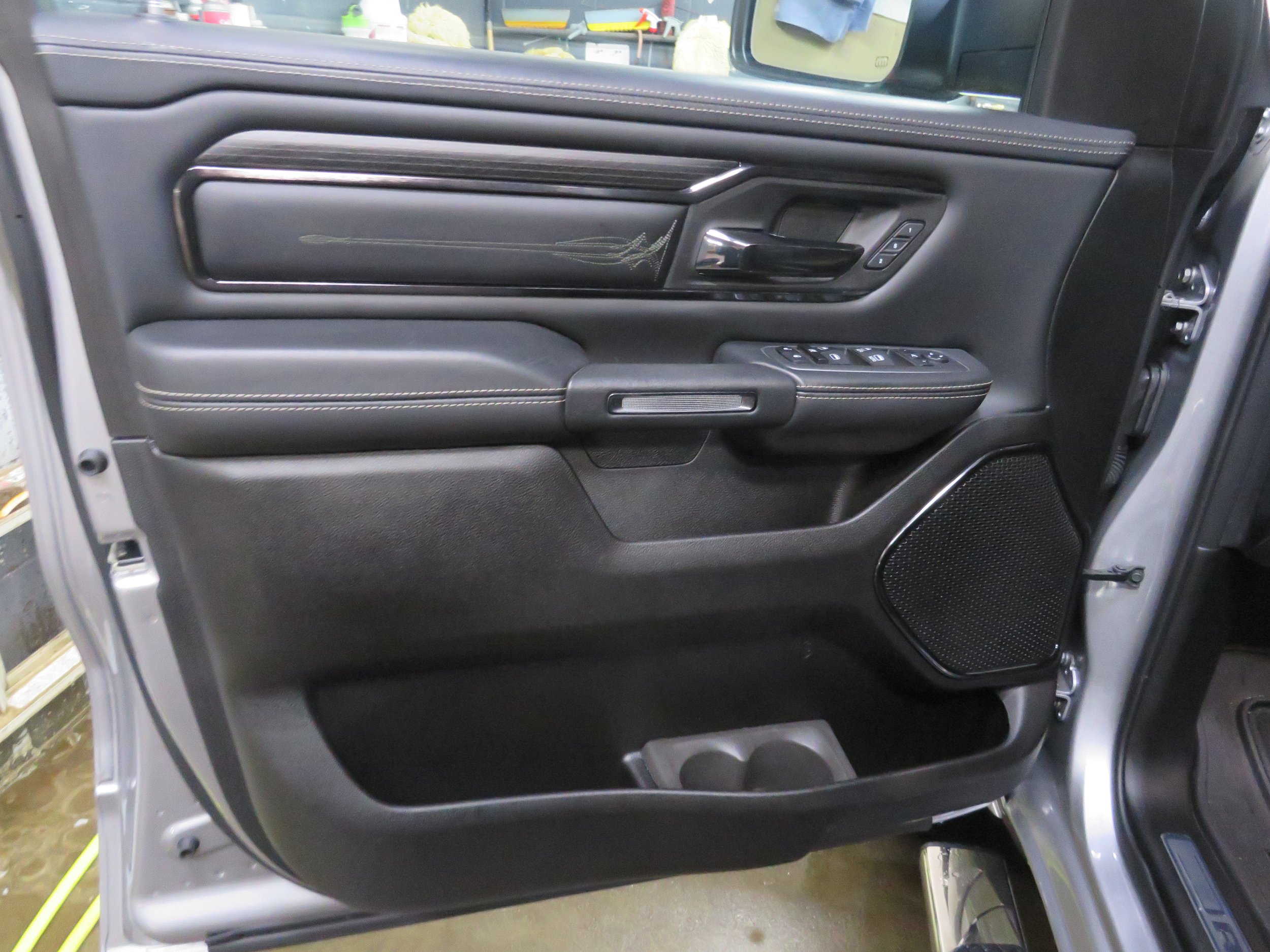 Used 2023 RAM 1500 Limited AWD/4WD image 14