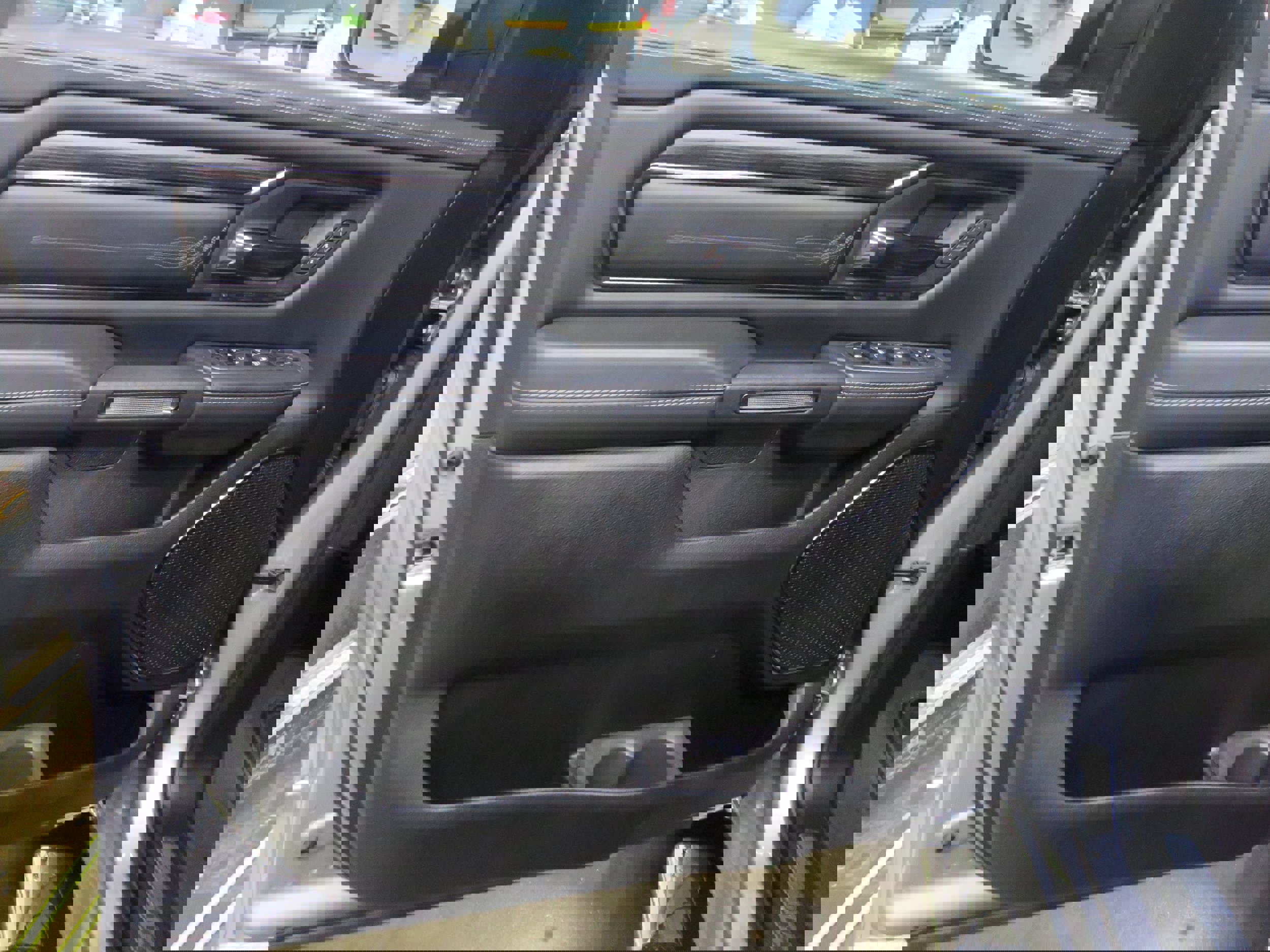 Used 2023 RAM 1500 Limited image 14