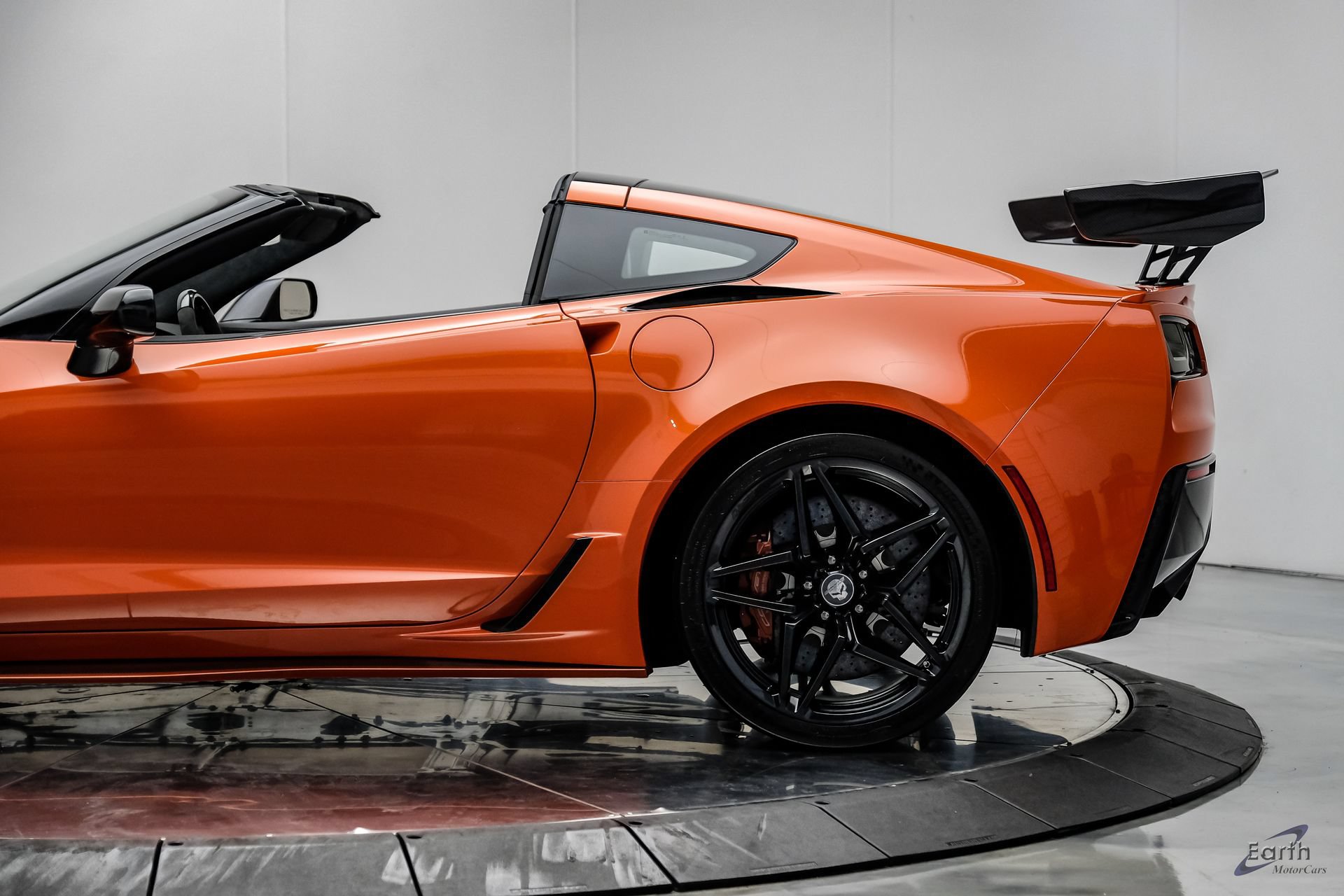 Used 2019 Chevrolet Corvette ZR1 RWD image 12
