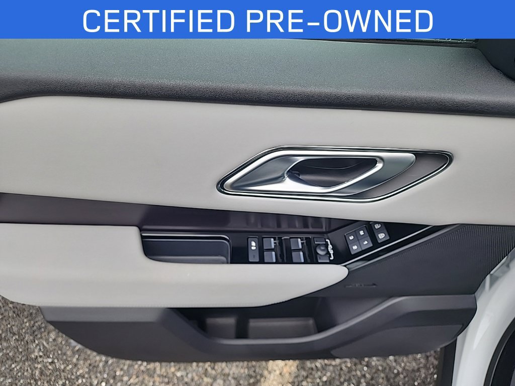 Certified 2026 Land Rover Range Rover Velar Dynamic SE AWD/4WD image 10