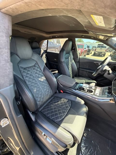 Used 2022 Audi SQ8 Prestige w/ Prestige Package AWD/4WD image 43
