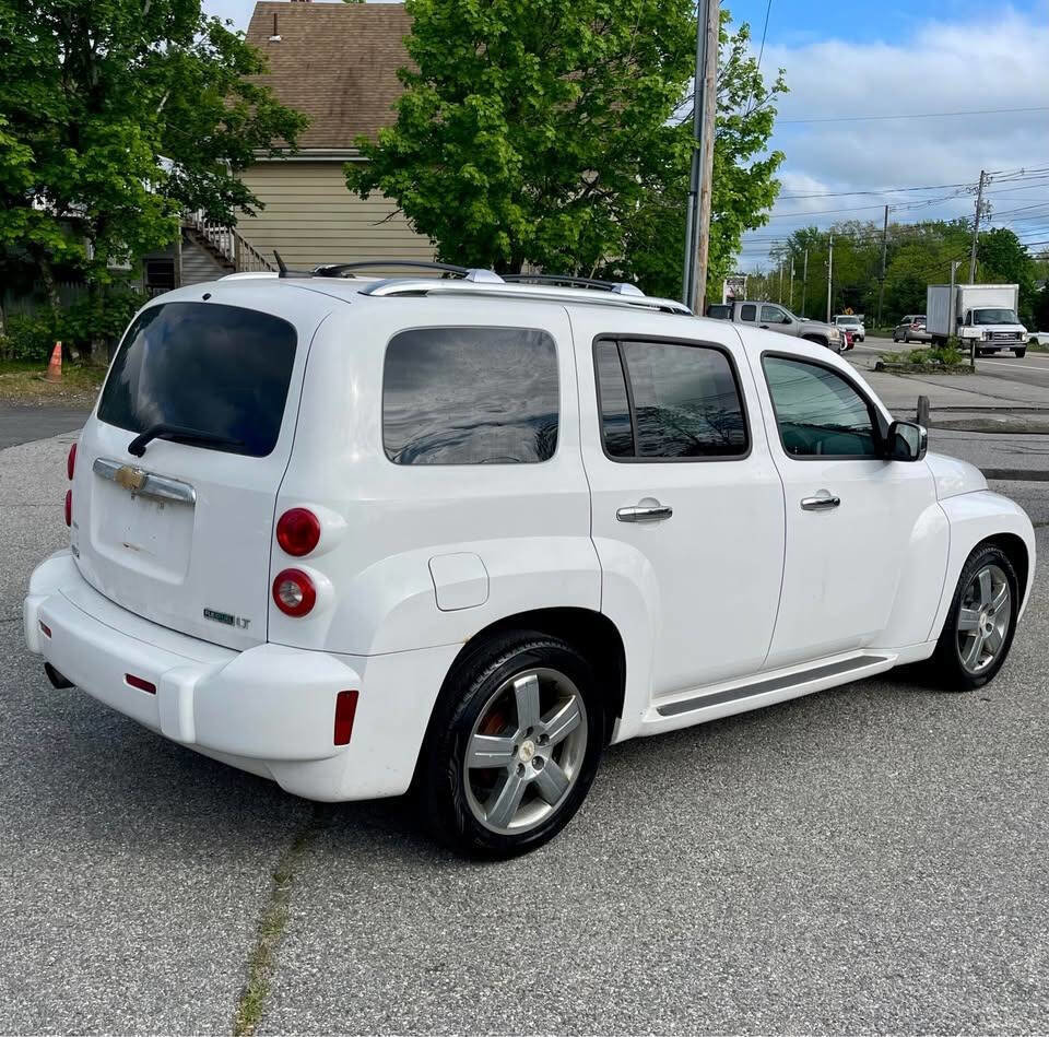Used 2011 Chevrolet HHR LT w/ LT Preferred Equipment Group FWD image 3