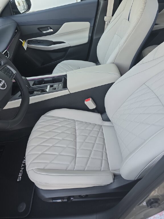 New 2026 Nissan Sentra SL w/ Floor Mat Package image 5