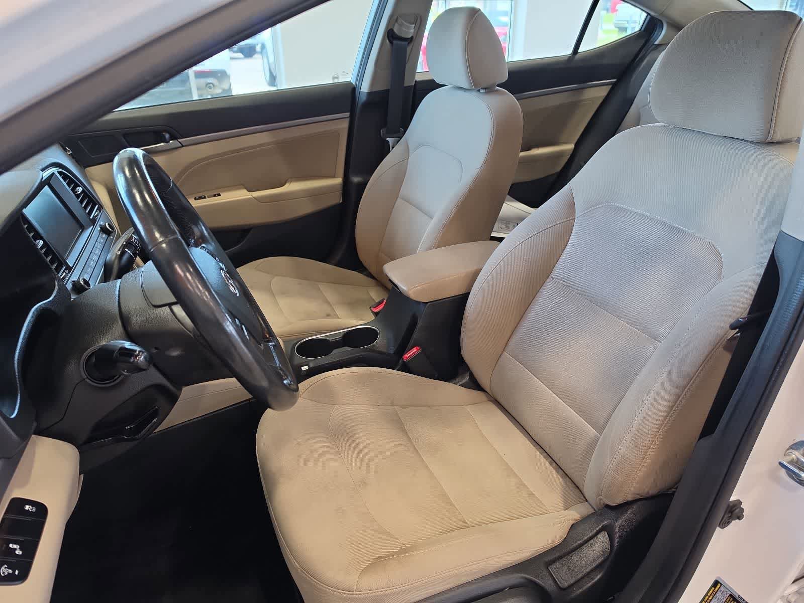 Used 2018 Hyundai Elantra Value Edition FWD image 15