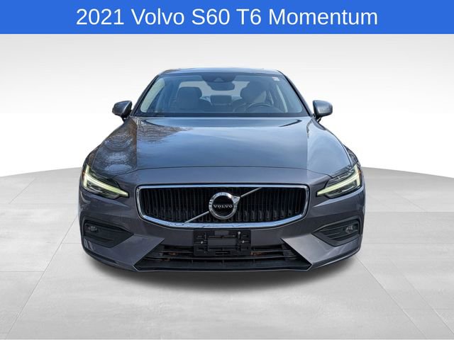 Used 2021 Volvo S60 T6 Momentum image 2