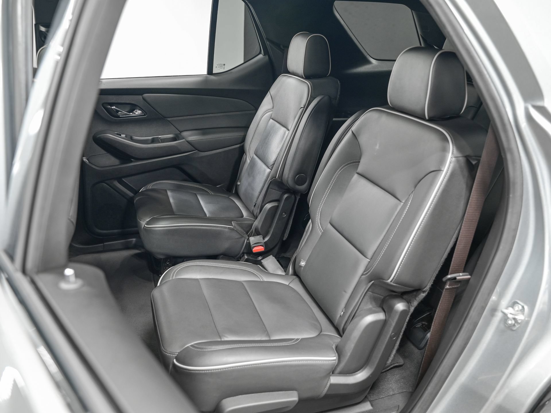 Used 2024 Chevrolet Traverse Premier w/ Redline Edition AWD/4WD image 27