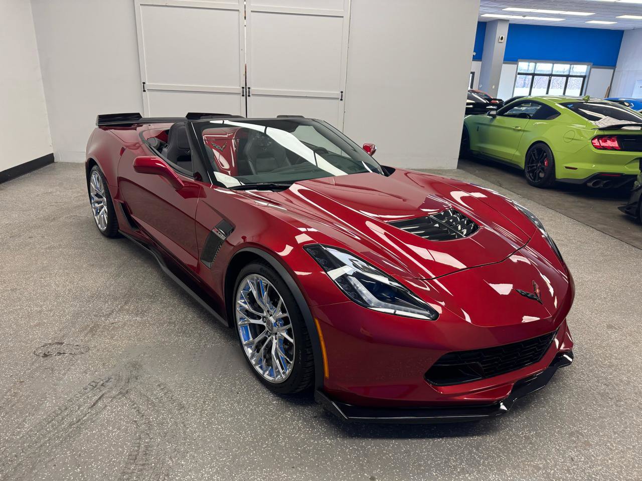 Used 2015 Chevrolet Corvette Z06 w/ 3LZ Preferred Equipment Group image 4