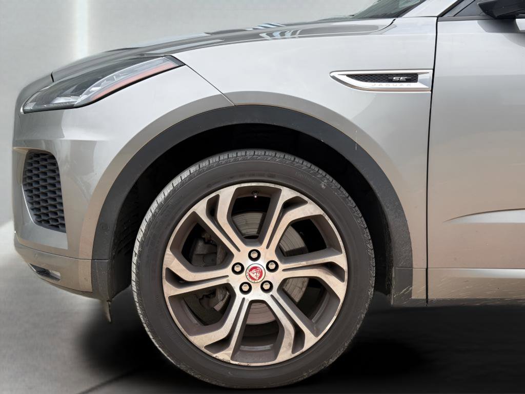 Used 2019 Jaguar E-PACE R-Dynamic SE image 5