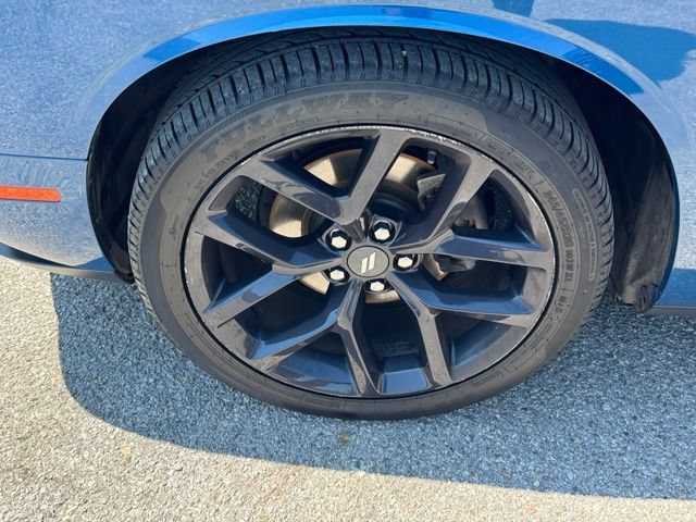 Used 2021 Dodge Challenger SXT w/ Blacktop Package RWD image 7