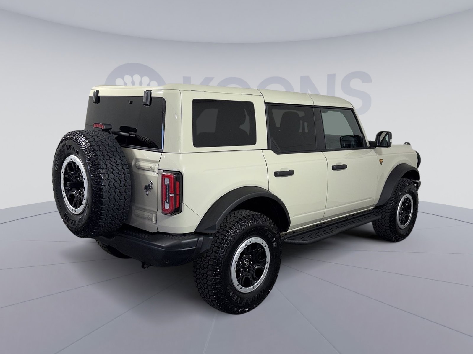 Used 2025 Ford Bronco Badlands image 7
