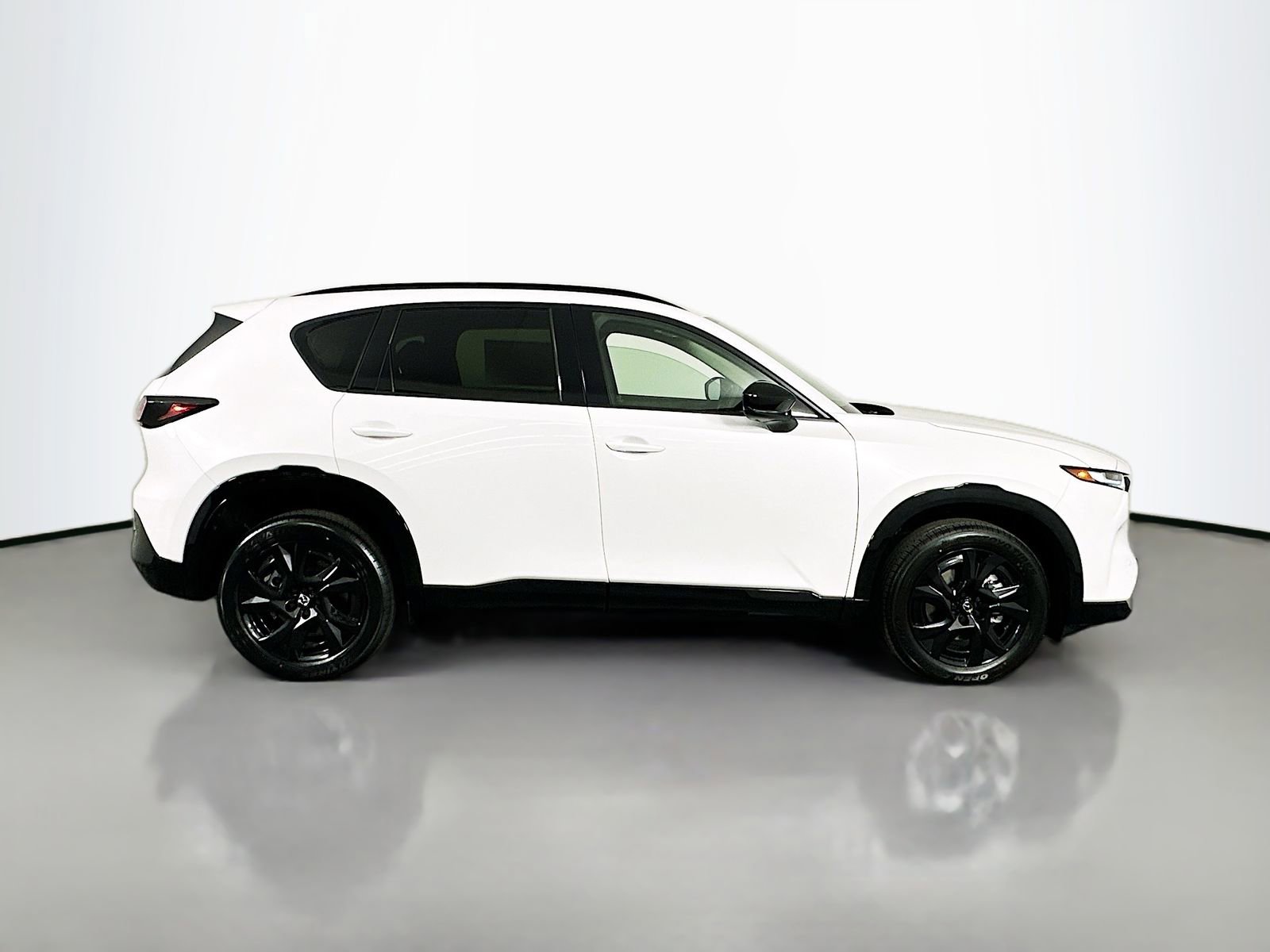 New 2026 MAZDA CX-5 2.5 S w/ Premium Package AWD/4WD image 8