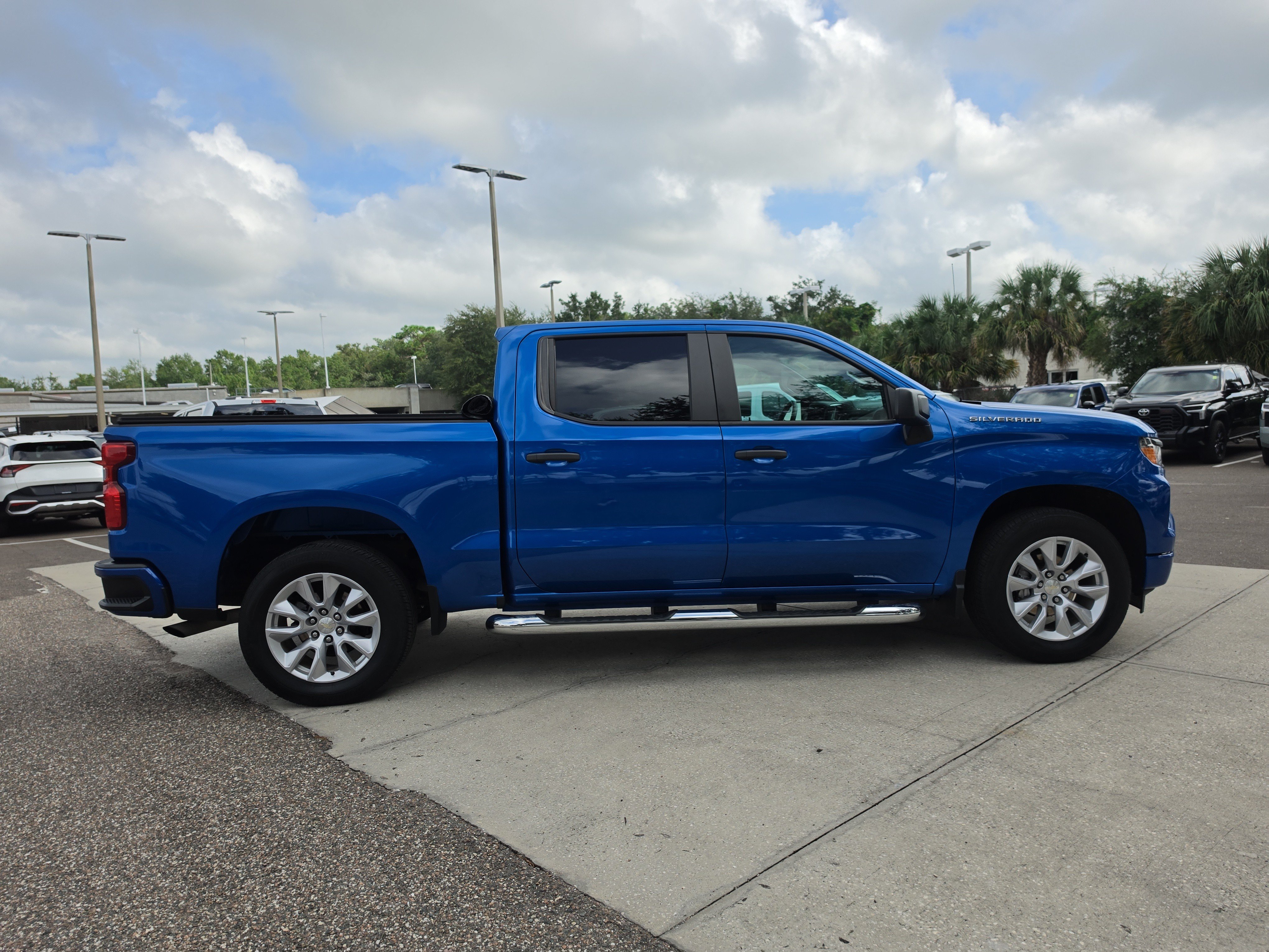 Used 2022 Chevrolet Silverado 1500 Custom RWD image 9