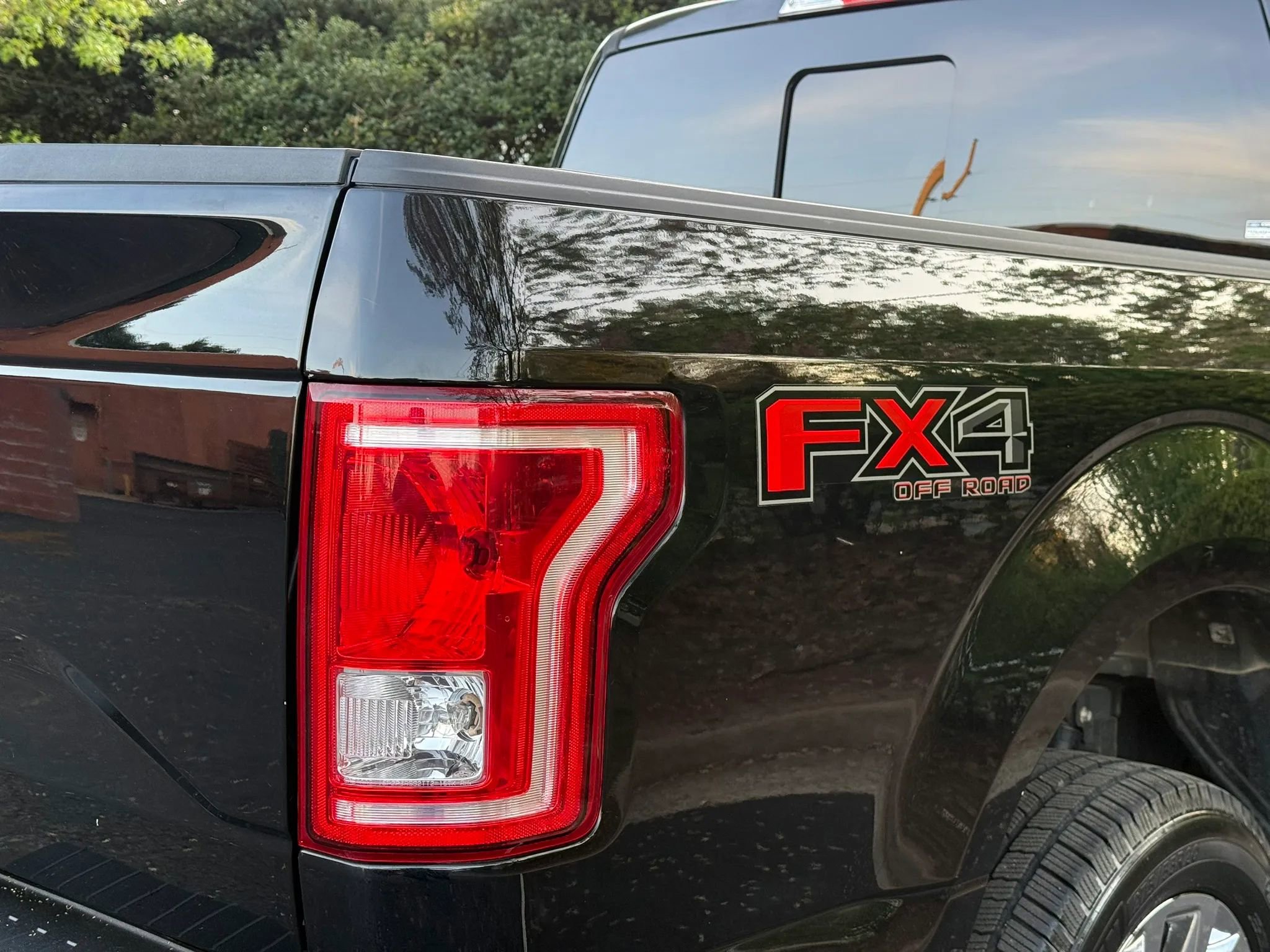 Used 2016 Ford F150 XLT w/ Equipment Group 302A Luxury image 28