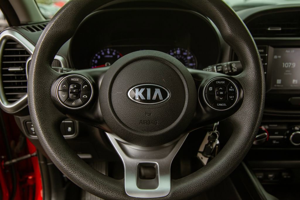 Used 2021 Kia Soul LX FWD image 17