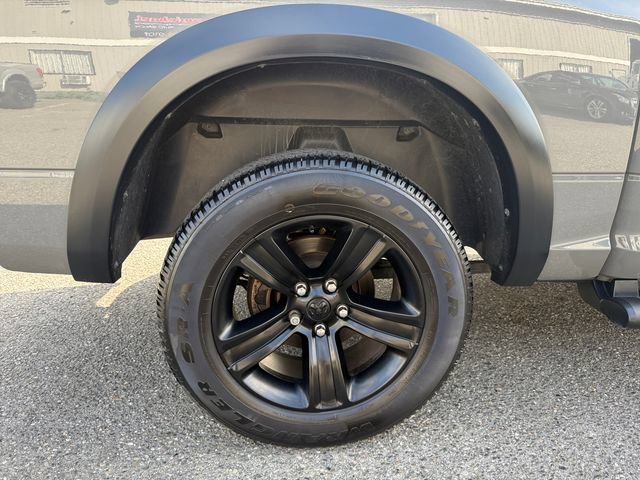 Used 2022 RAM 1500 Warlock w/ Ceramic Grey Warlock Package AWD/4WD image 24
