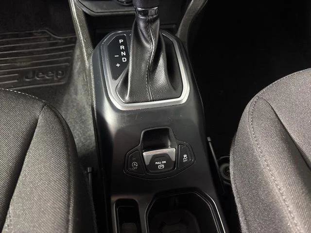 Certified 2023 Jeep Renegade Latitude AWD/4WD image 28