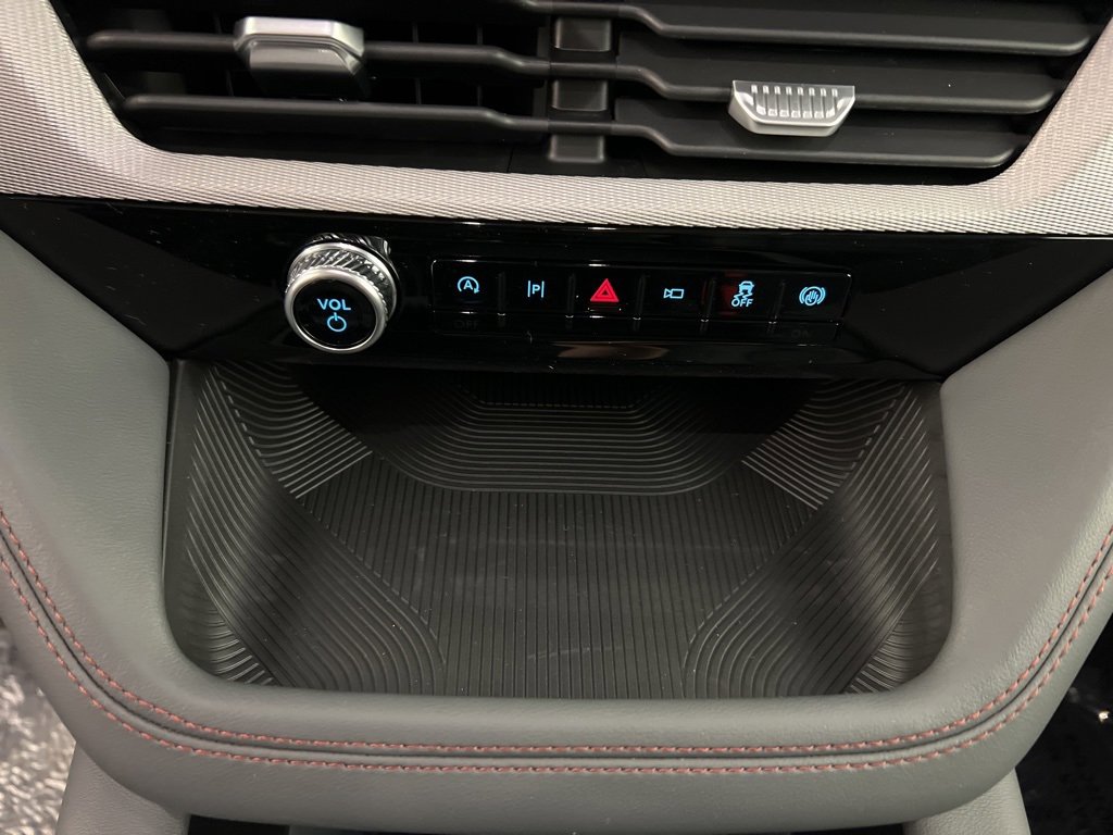 New 2026 Ford Explorer Active w/ Active Comfort Package image 14