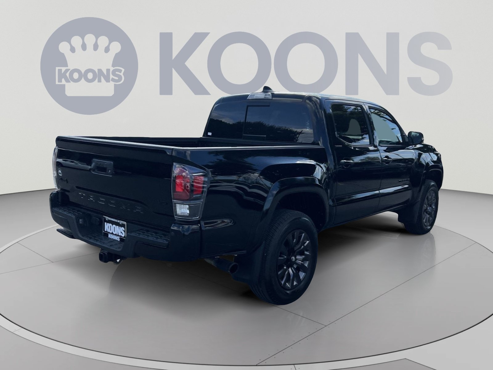 Used 2023 Toyota Tacoma Limited w/ Nightshade Package AWD/4WD image 7
