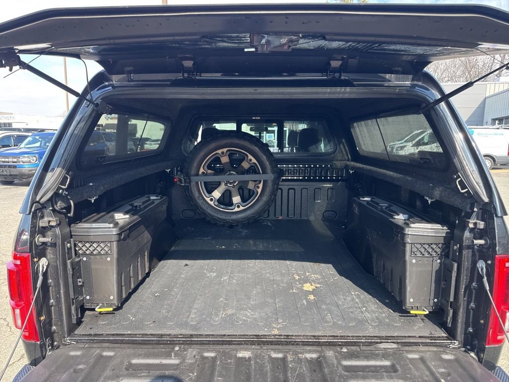 Used 2015 Ford F150 Lariat w/ Equipment Group 502A Luxury image 27