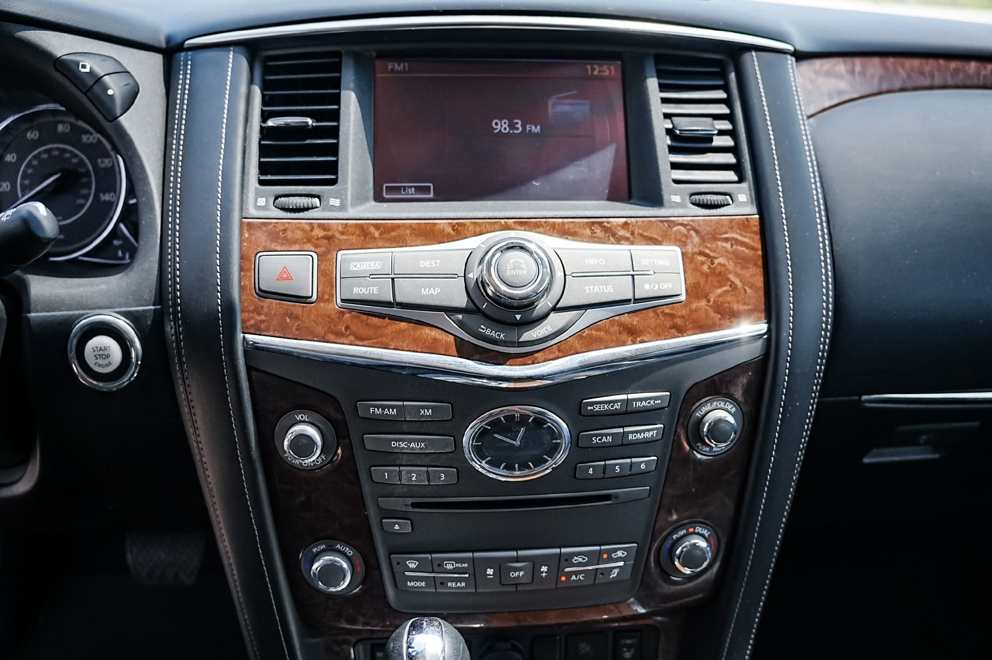 Used 2017 INFINITI QX80 4WD w/ Driver Assistance Package image 21