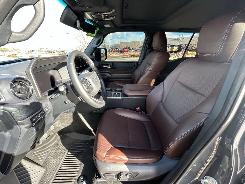 Used 2025 Toyota Land Cruiser image 14