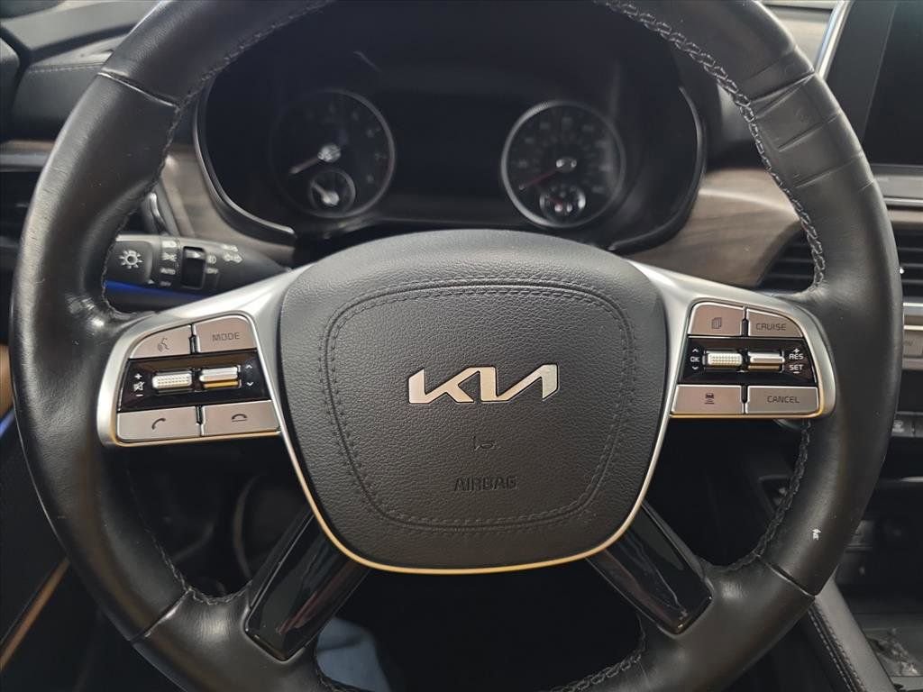 Used 2022 Kia Telluride SX w/ SX Prestige Package image 14