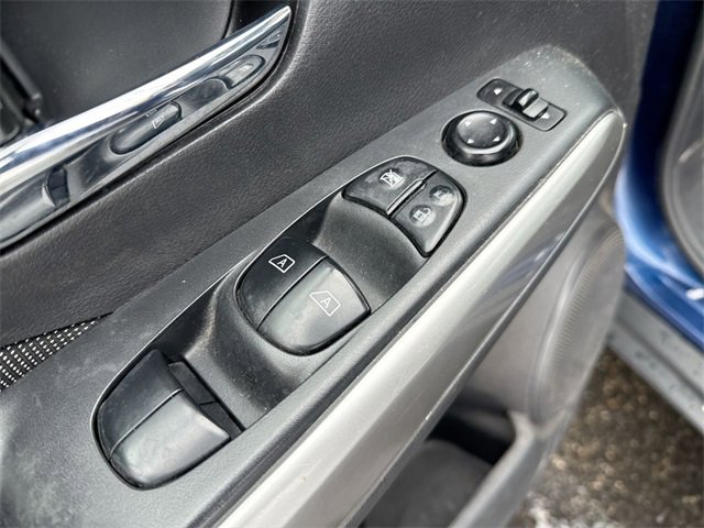 Used 2020 Nissan Kicks SV image 13