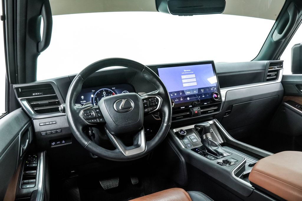 Used 2024 Lexus GX 550 w/ Accessory Package (2T) AWD/4WD image 5
