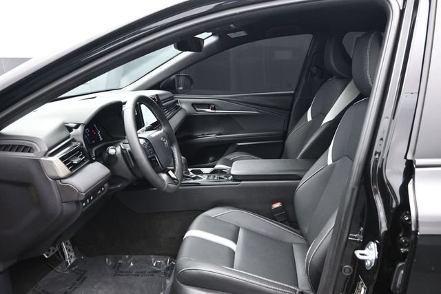 Used 2025 Toyota Camry SE w/ Multimedia Upgrade Package FWD image 7