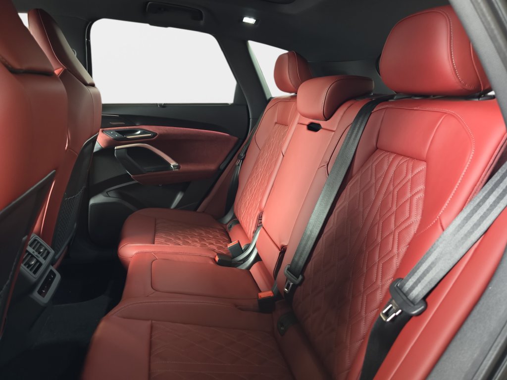 New 2026 Audi SQ5 Prestige AWD/4WD image 13