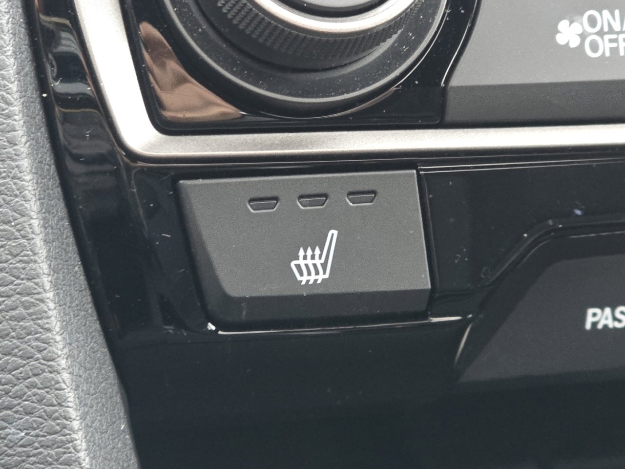 Used 2020 Honda Civic EX image 19