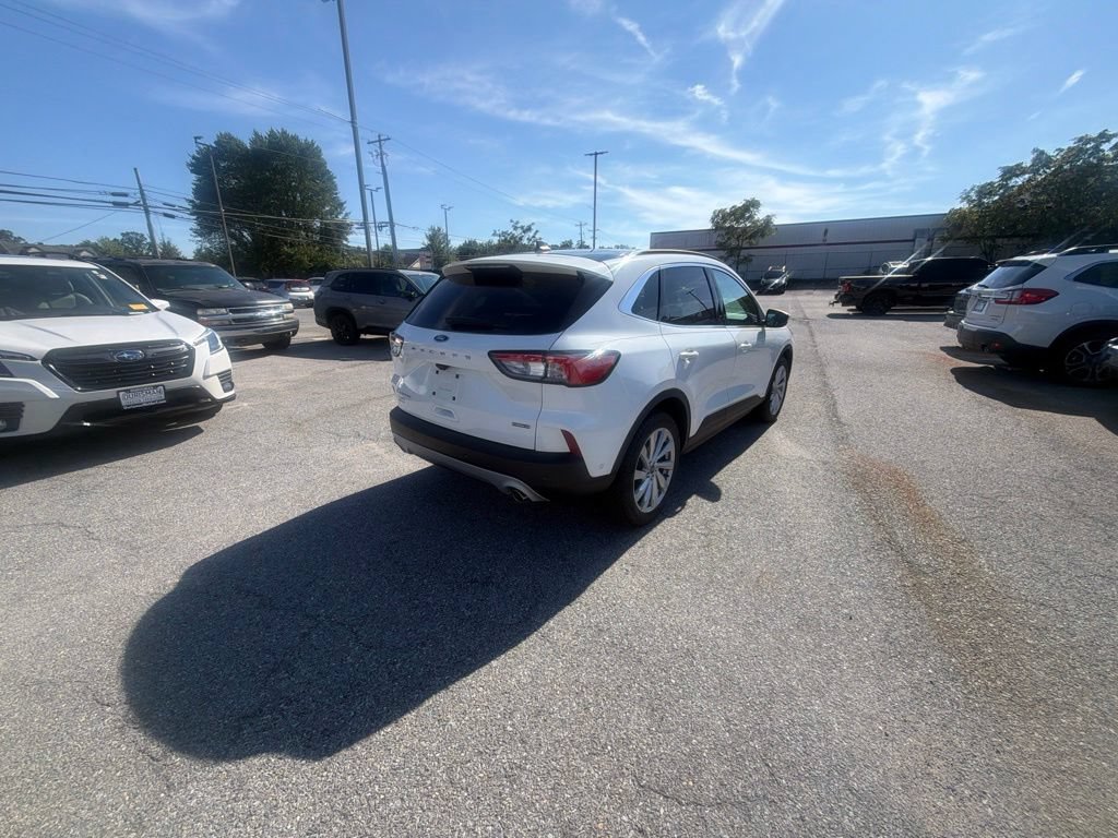 Used 2022 Ford Escape Titanium w/ Titanium Elite Package AWD/4WD image 6
