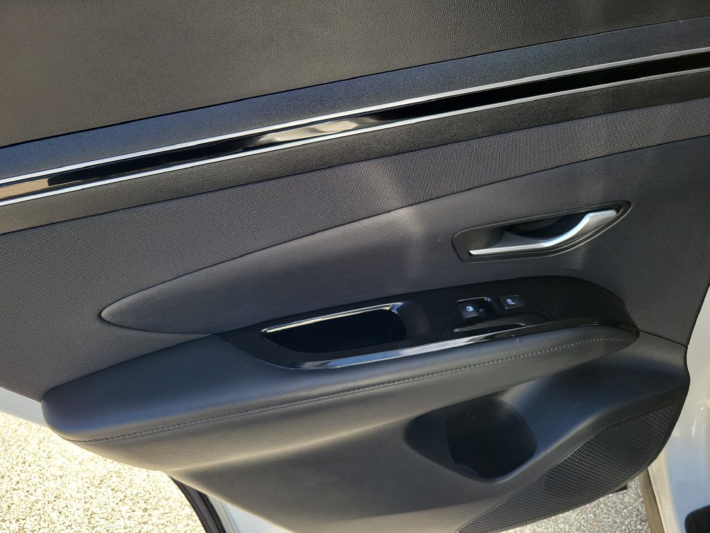 Used 2023 Hyundai Tucson Limited AWD/4WD image 13