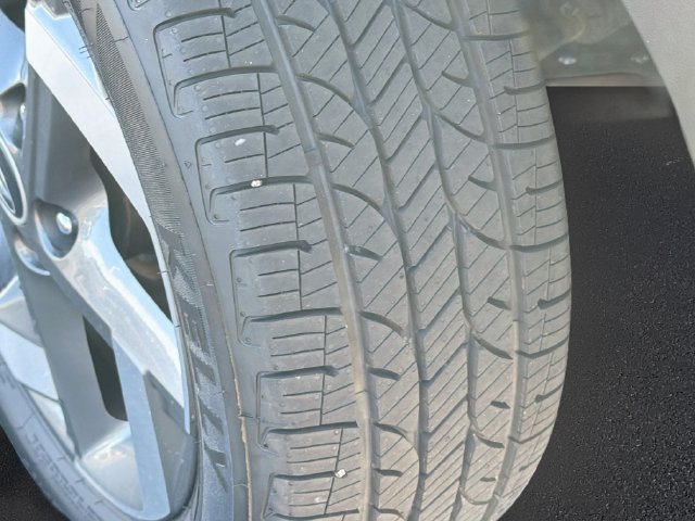 Used 2023 Hyundai Venue SEL FWD image 30