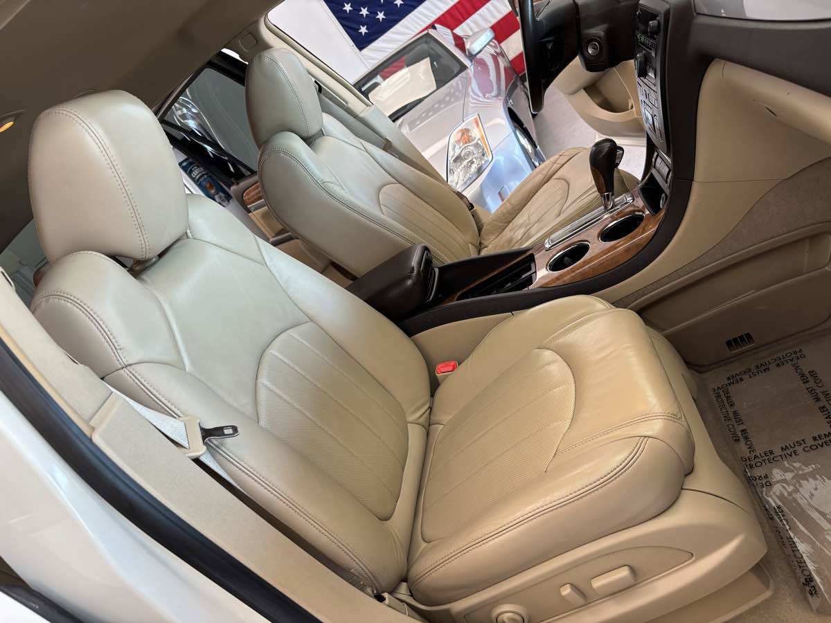 Used 2009 Buick Enclave CXL w/ Driver Confidence Package image 22